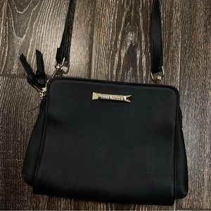 ‘ steve madden cross body black purse with zippers